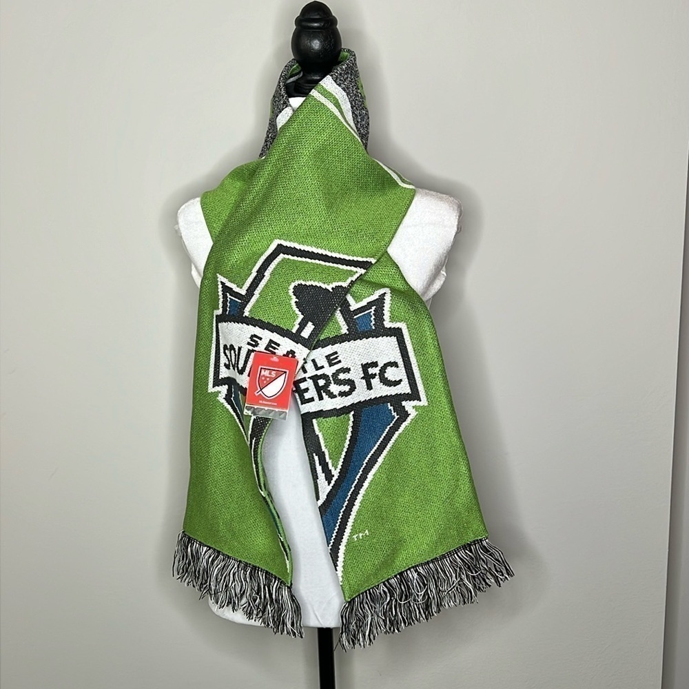 ADIDAS Seattle Sounders FC Scarf NWT!